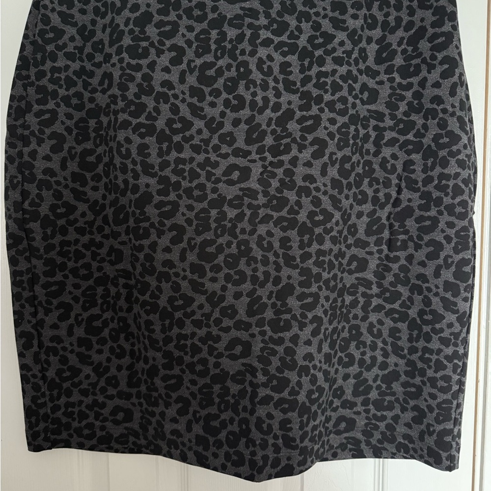LOFT Black and Gray Animal Print Pencil Skirt